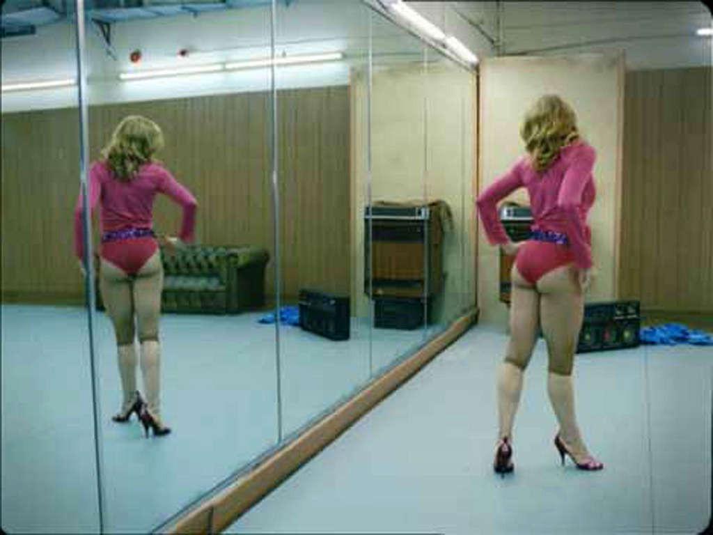 16P Madonna make love with her boyfriend and showing fantastic legs