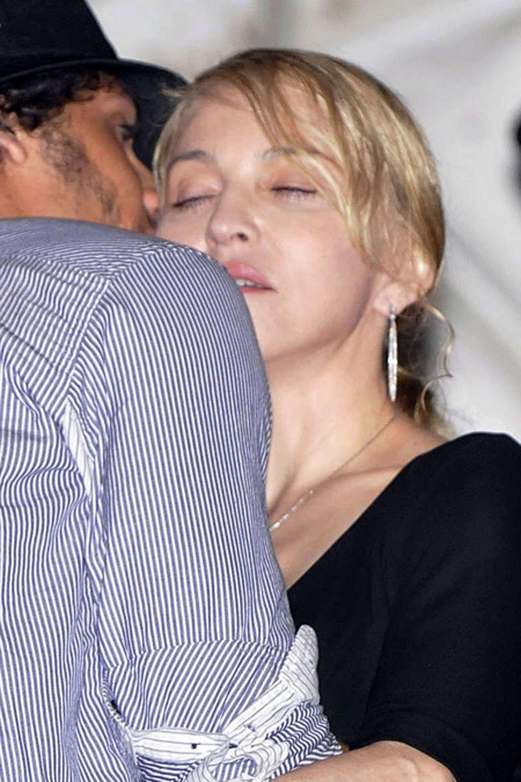 16P Madonna make love with her boyfriend and showing fantastic legs