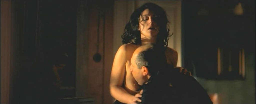10P Monica Bellucci exposing her nice big tits in nude movie caps and her nice pussy