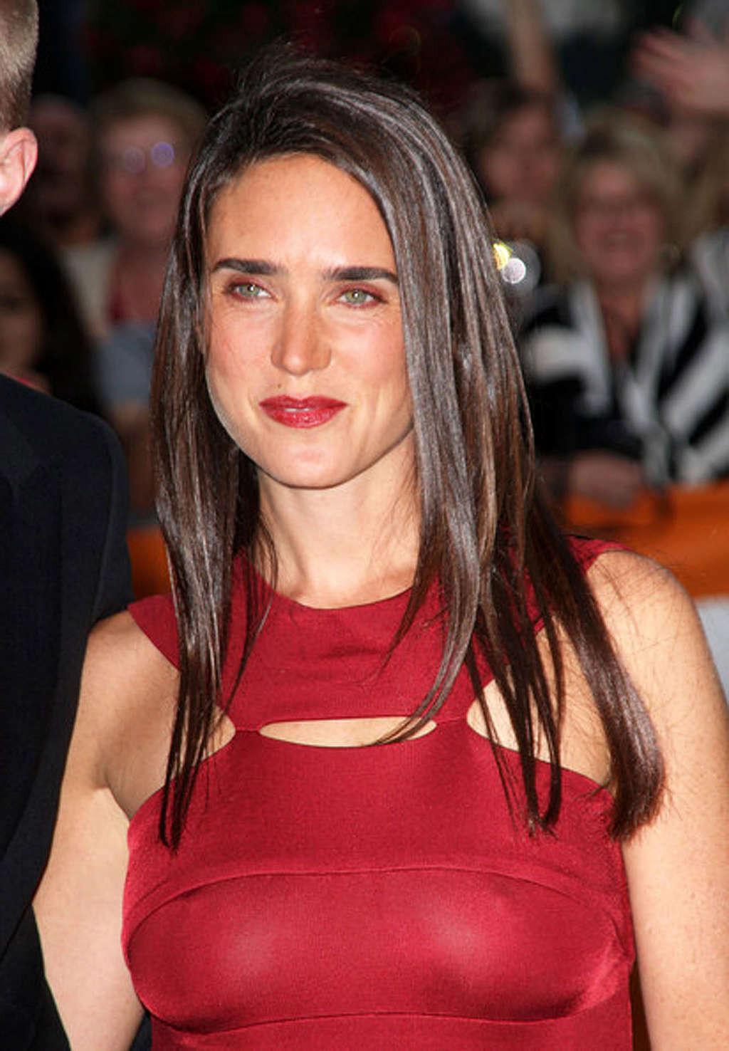 16P Jennifer Connelly showing her extremely huge boobs and sexy body