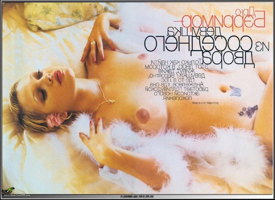 15P cute celebrity actress Drew Barrymore nude