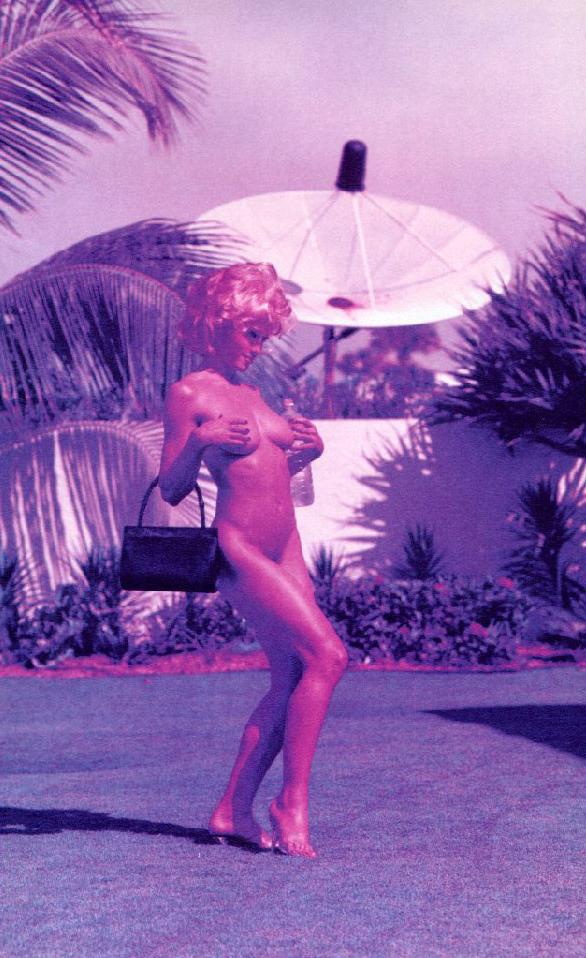 15P sassy pop star Madonna nude