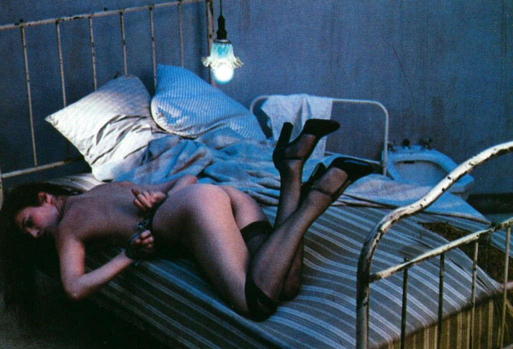 16P Jane Birkin exposing her nice tits and pussy and posing in stockings