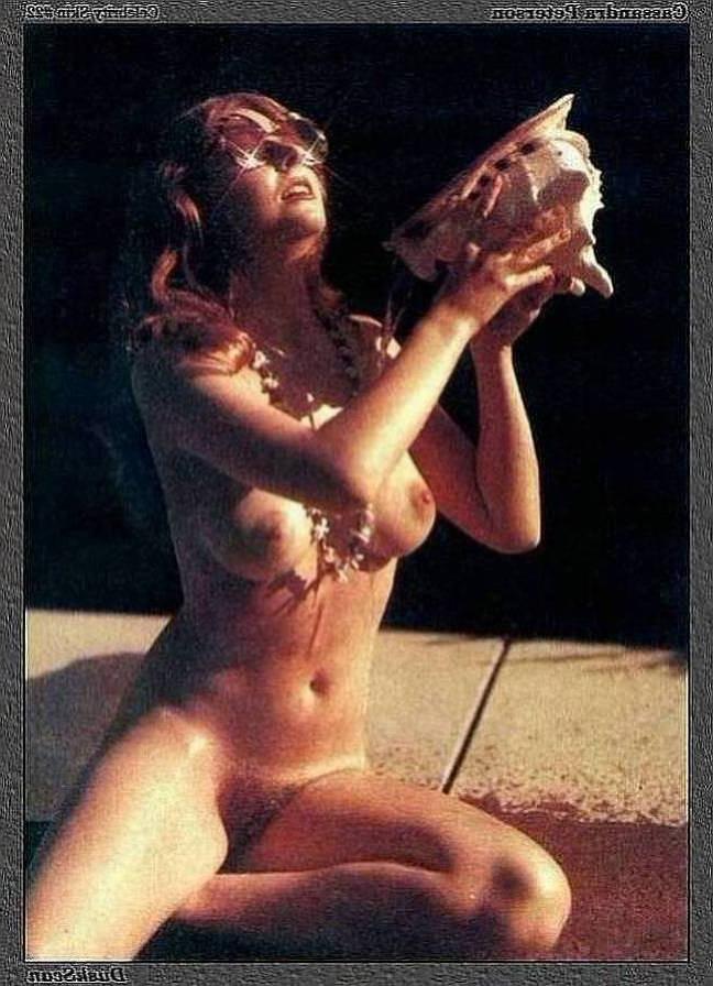 15P Elvira Mistress of the Dark aka Cassandra Peterson nudes