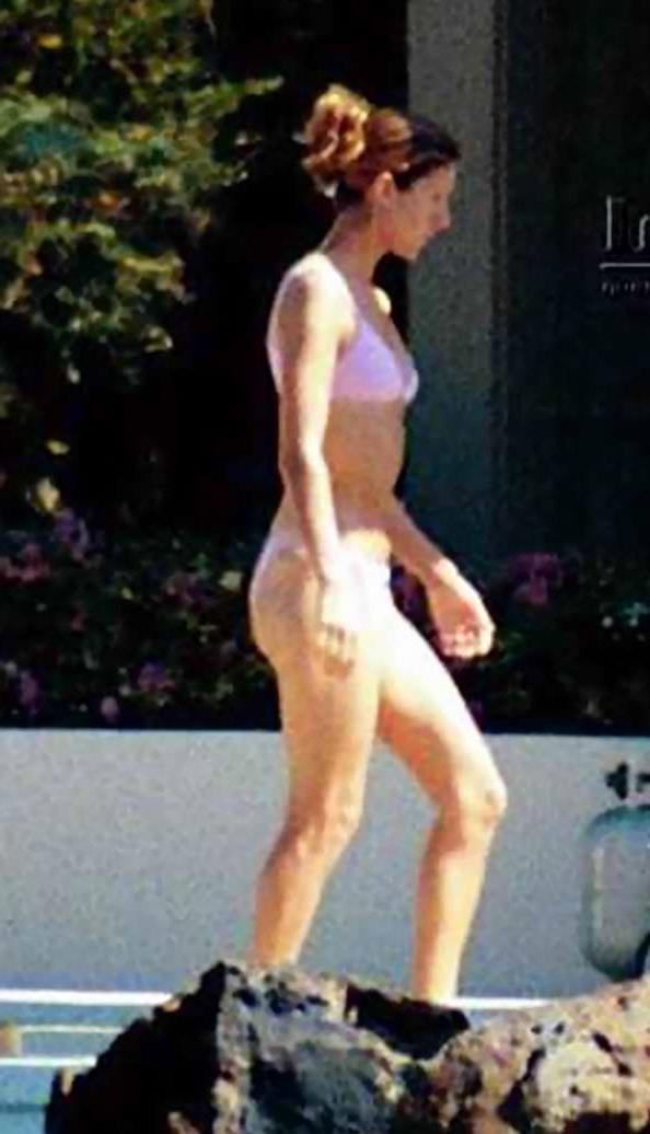 15P petite pop singer Celine Dion nudes and see thrus