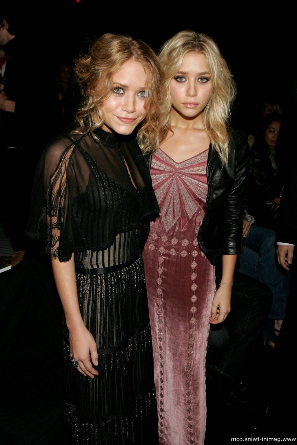15P sexy petite twins Mary Kate and Ashley Olsen slight nudes and see thrus