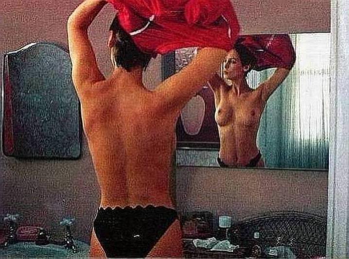 15P tomboy actress Jamie Lee Curtis nude and see thru lingerie