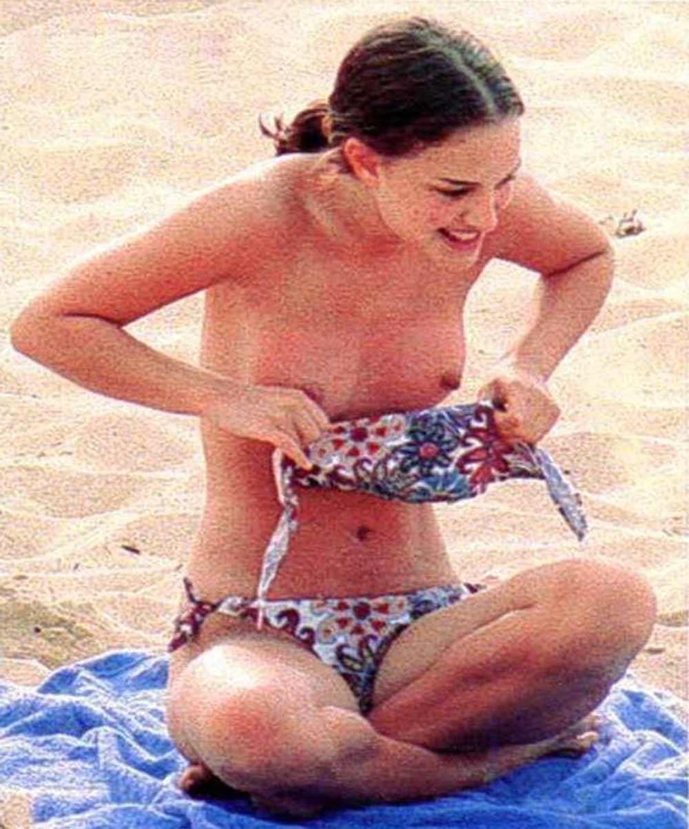 15P Natalie Portman exposed naughty boobs on the beach