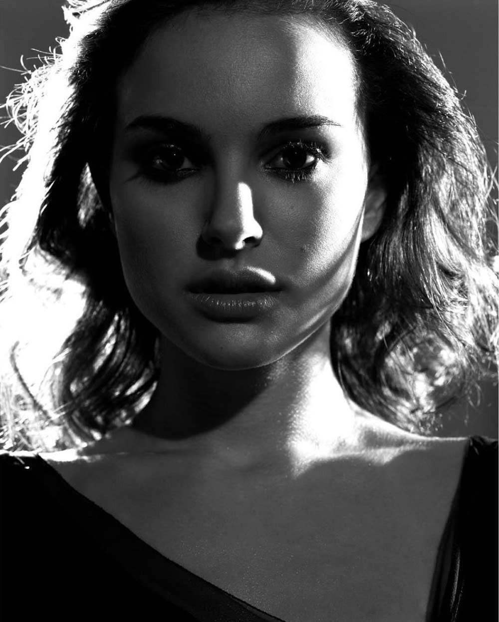 15P Natalie Portman exposed naughty boobs on the beach