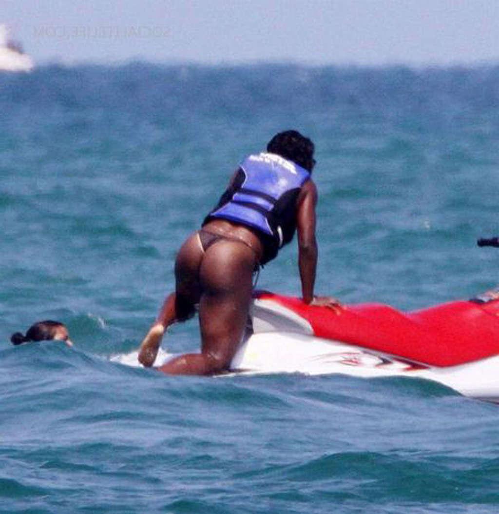 16P Serena Williams nipple slip and tits exposed in see thru dress