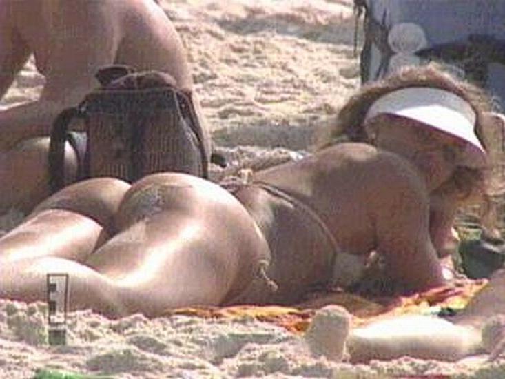 15P Sabrina the Teenage Witch aka Melissa Joan Hart nudes