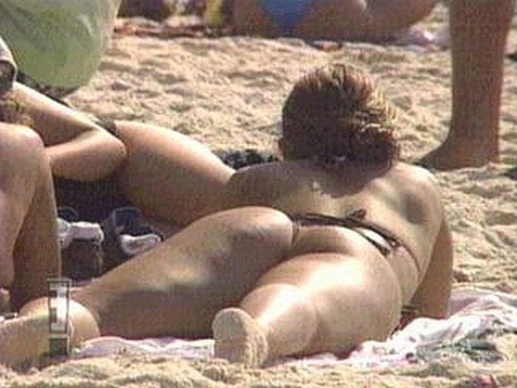 15P Sabrina the Teenage Witch aka Melissa Joan Hart nudes