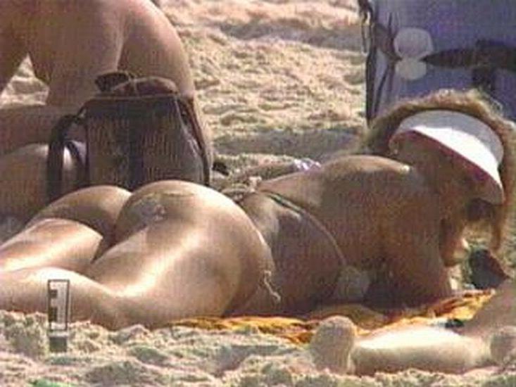 15P Sabrina the Teenage Witch aka Melissa Joan Hart nudes