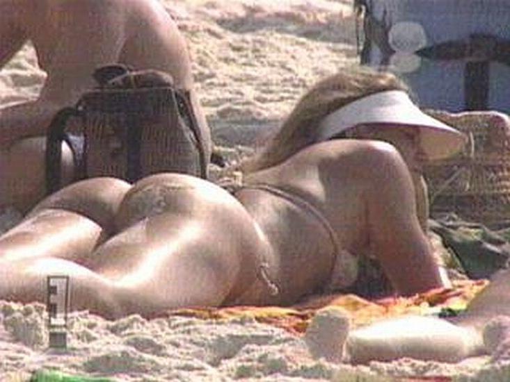 15P Sabrina the Teenage Witch aka Melissa Joan Hart nudes