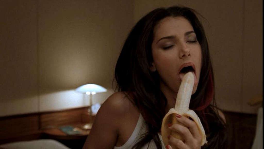 16P Roselyn Sanchez sucking and licking banana and expose her cleavege