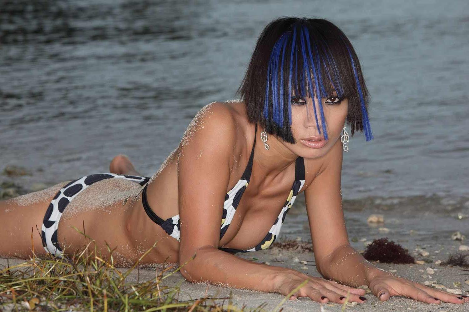 15P Bai Ling exposed perky tits and sweet bikini ass