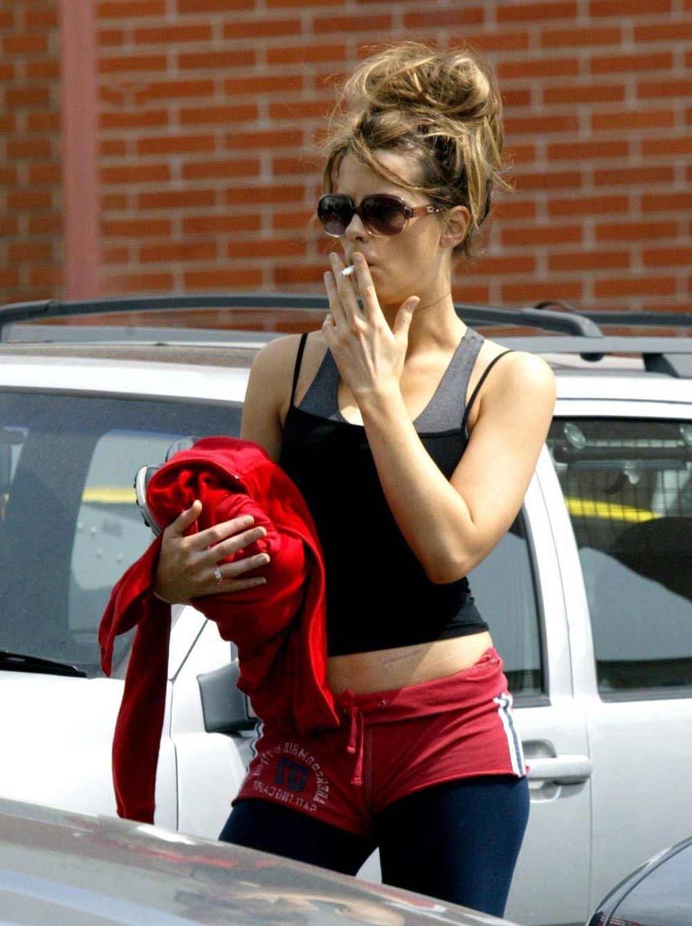 15P Kate Beckinsale perfect soft ass in sexy lingerie