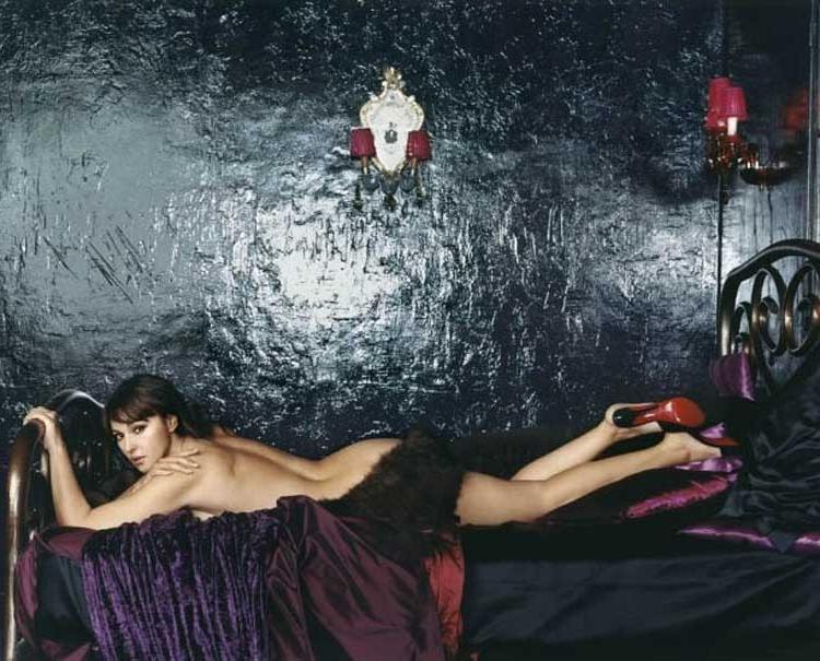 15P Monica Bellucci sunbathing her big exposed boobs