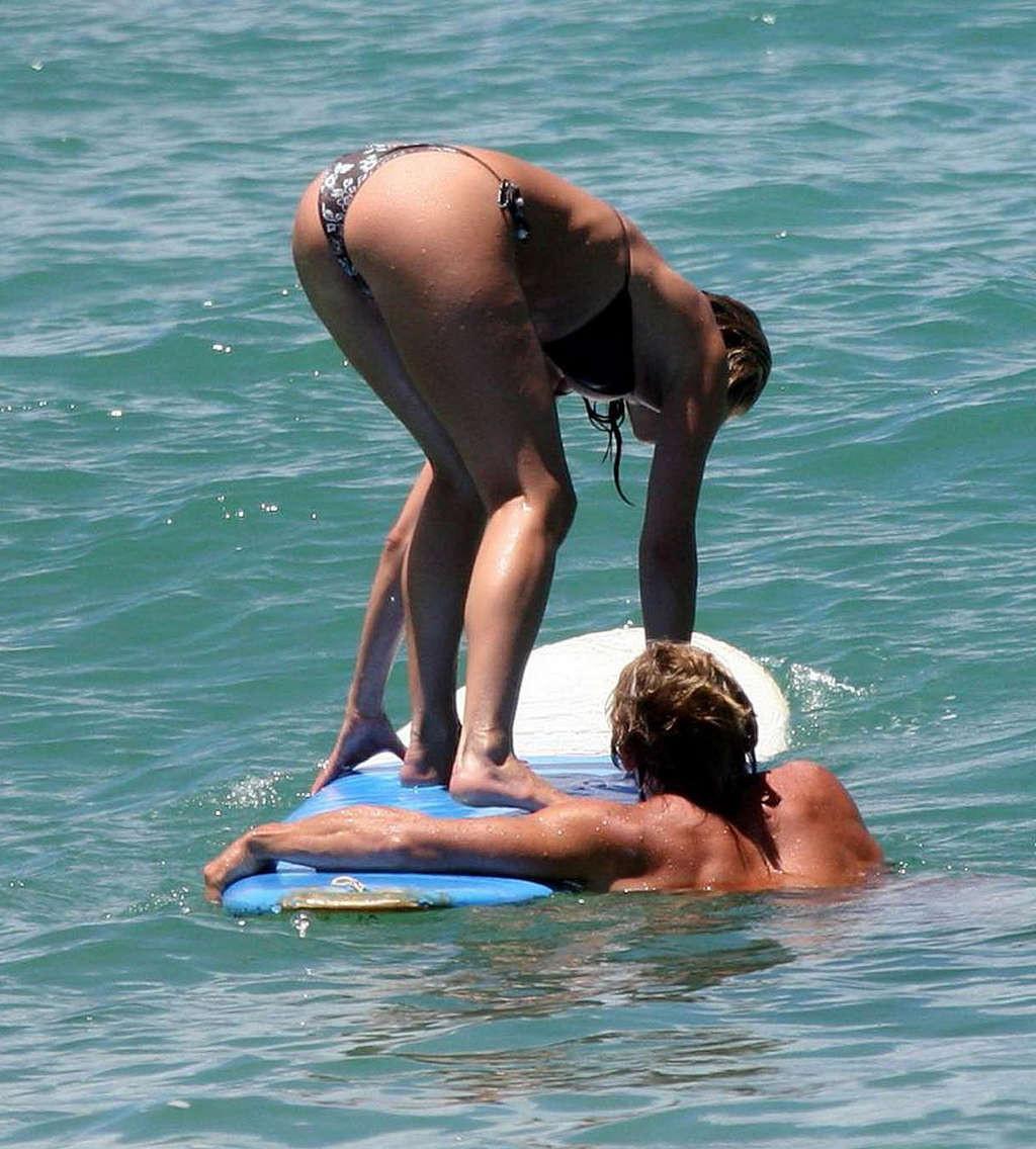 16P Jennifer Aniston showing her perfect and sexy ass in bikini on beach