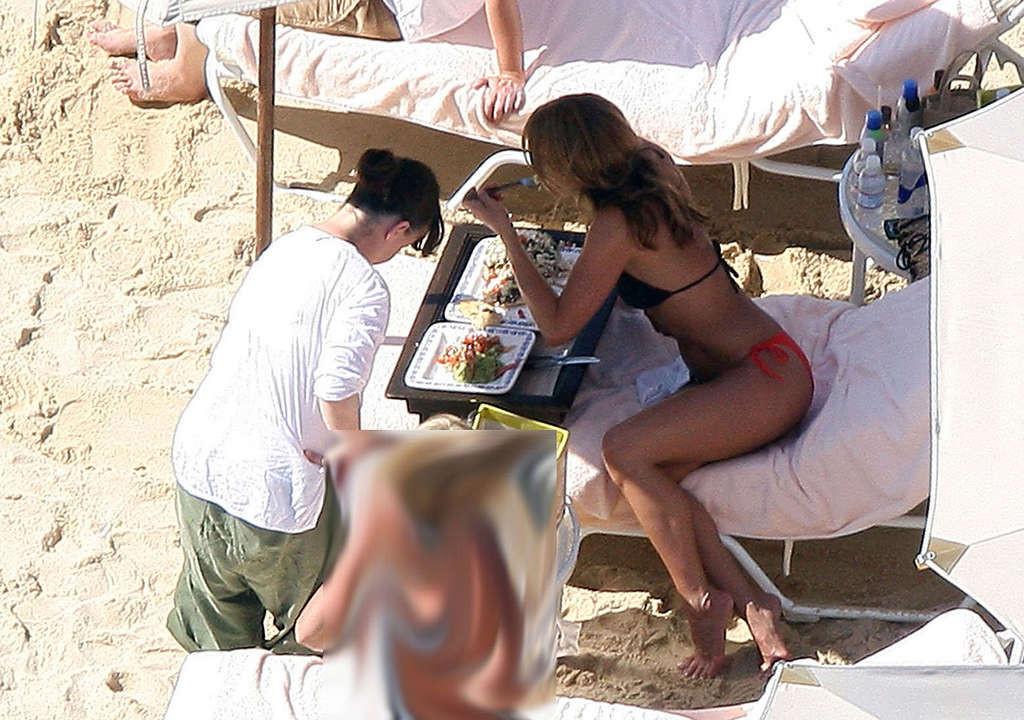 16P Jennifer Aniston showing her perfect and sexy ass in bikini on beach
