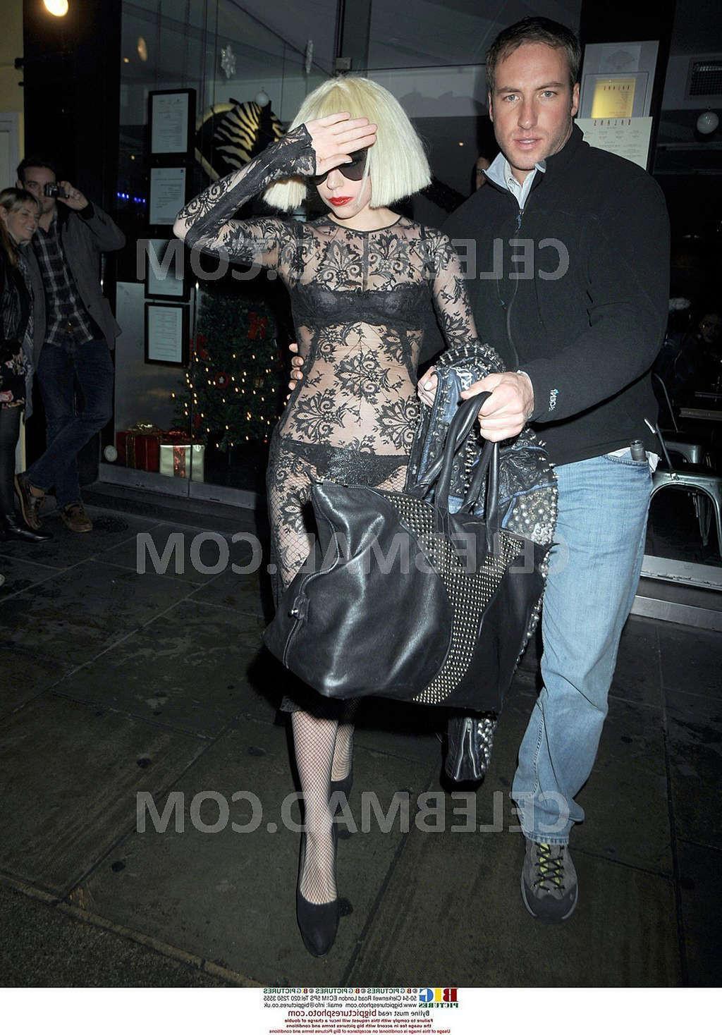 16P Lady Gaga exposing her nice big tits and upskirt paparazzi pictures