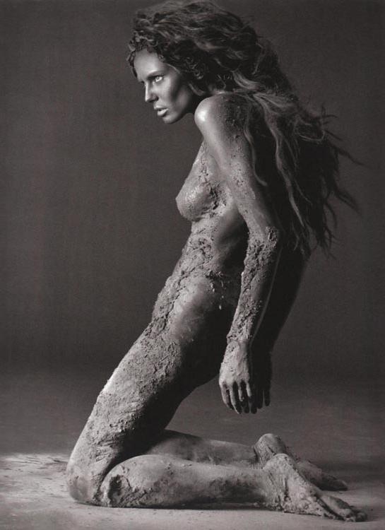 15P Heidi Klum expose delicious perky nude tits