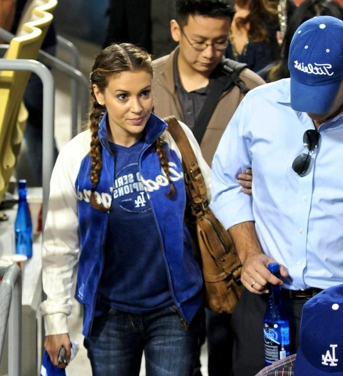 16P Alyssa Milano lovely big juggs through shirt