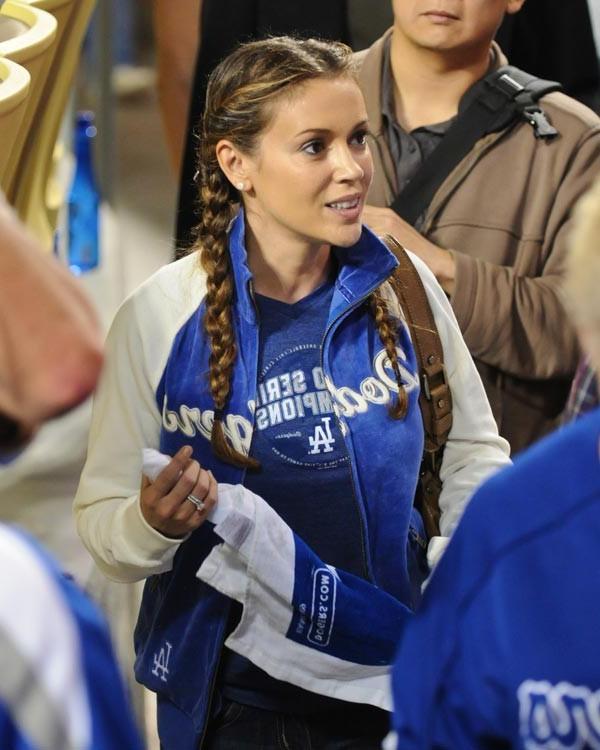 16P Alyssa Milano lovely big juggs through shirt
