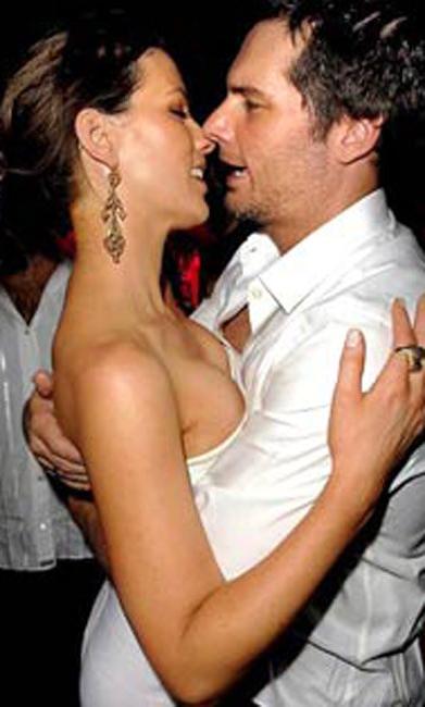 16P Kate Beckinsale her bare ass and in cute bikini