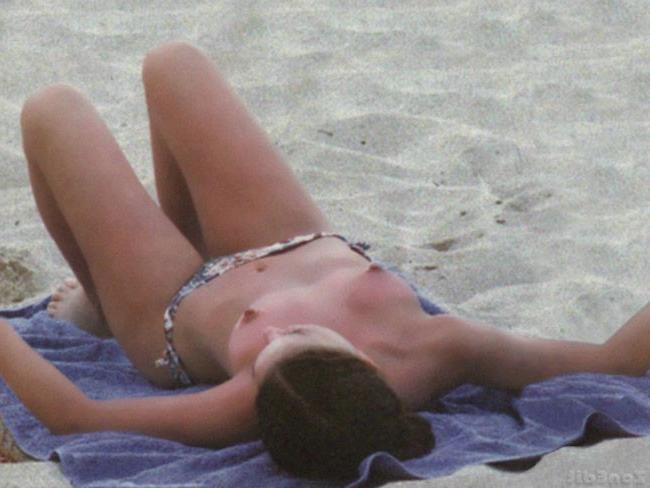 16P Natalie Portman sunbathing and nice upskirt