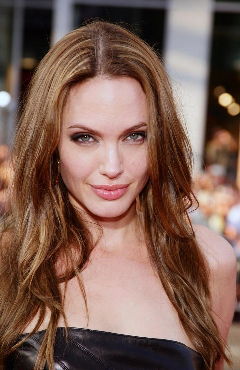 15P Angelina Jolie sexy body in black dress