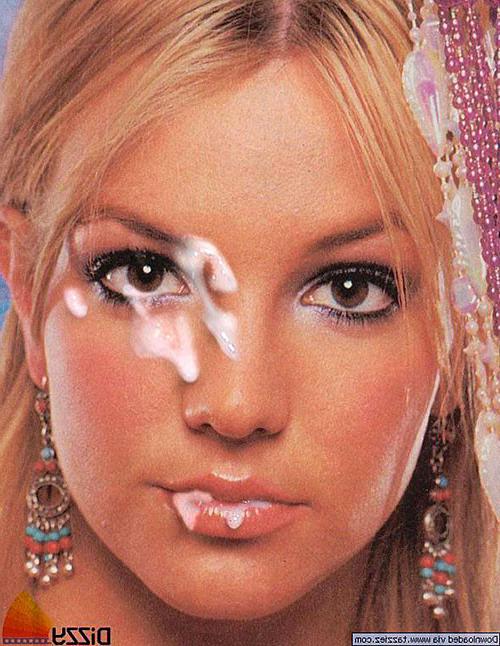 16P Britney Spears showing her pussy and tits and fucking hard