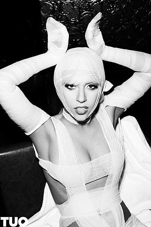10P Lady Gaga exposing her nice big tits and upskirt paparazzi pictures and posing n