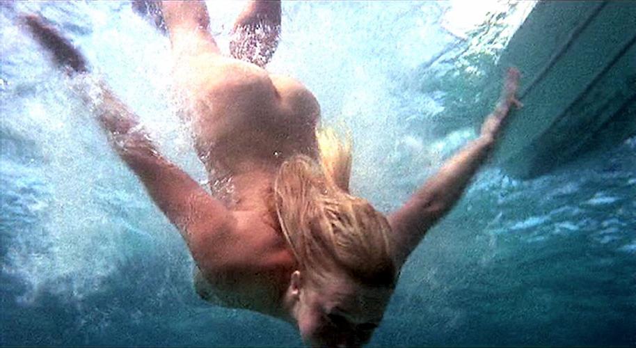 16P Helen Mirren exposing her big tits her nice ass and her pussy in nude movie caps