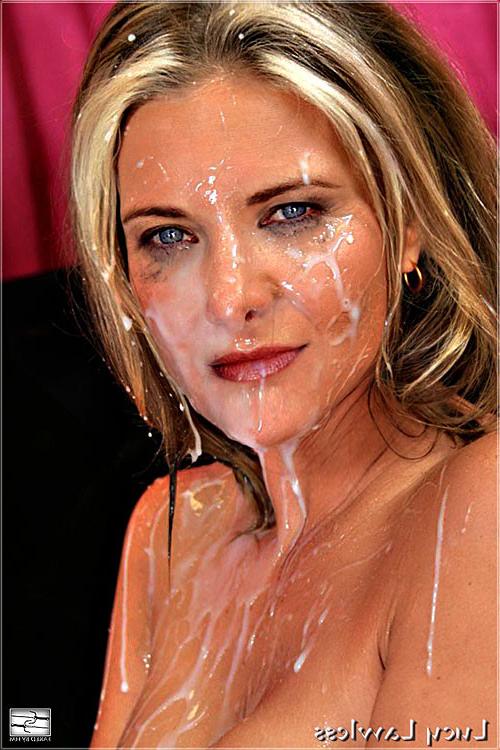 16P Lucy Lawless showing her pussy and tits and fucking hard