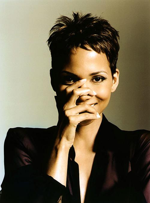 10P Halle Berry exposing her nice tits and upskirt in some nude movie caps