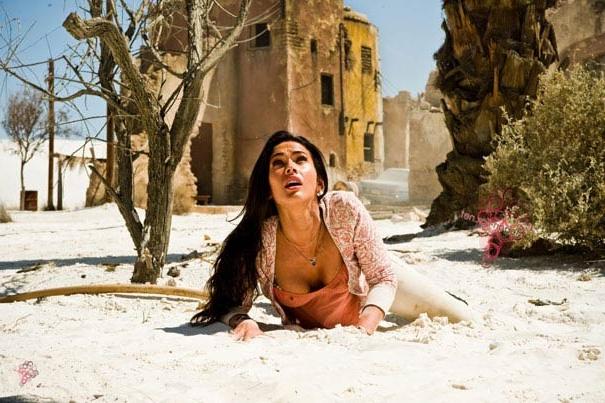15P Megan Fox love to do sexy things with her tongue