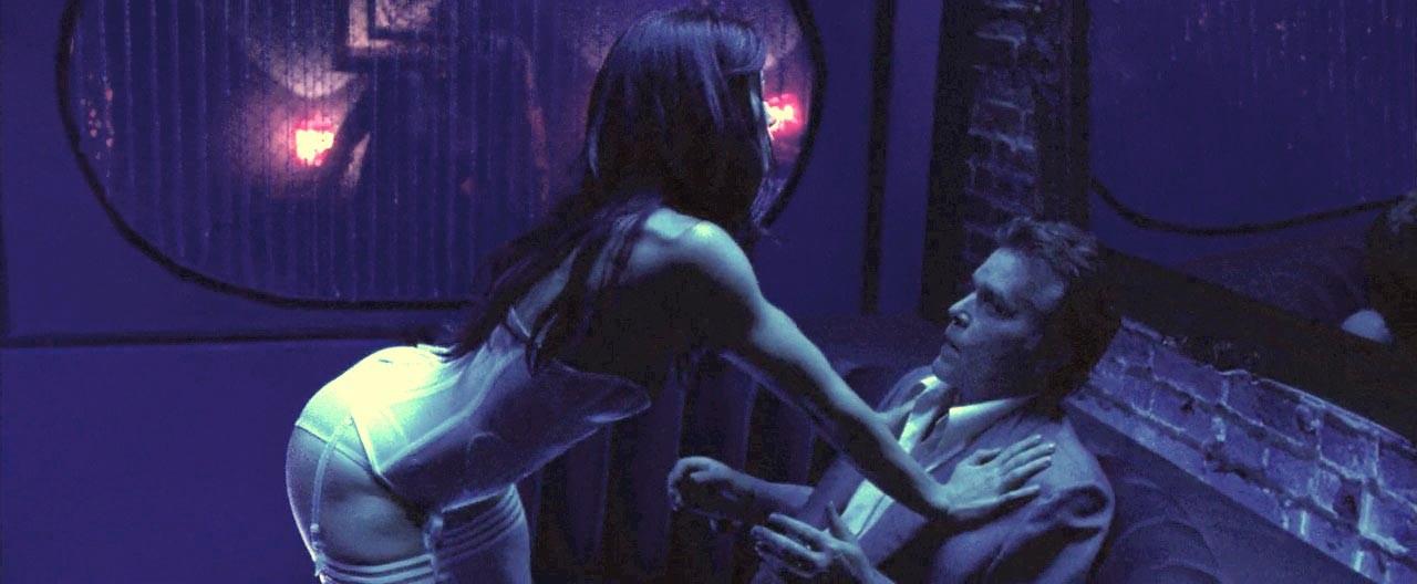 15P Jessica Biel doing lapdance and showing great ass