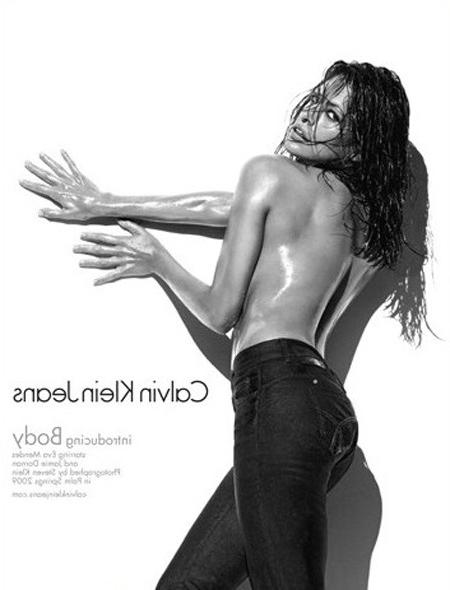 15P Eva Mendes revealing breasts with hard nipples