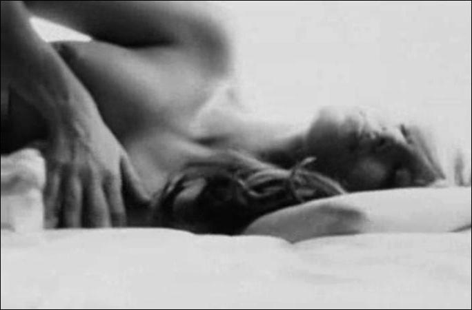 15P Eva Mendes revealing breasts with hard nipples