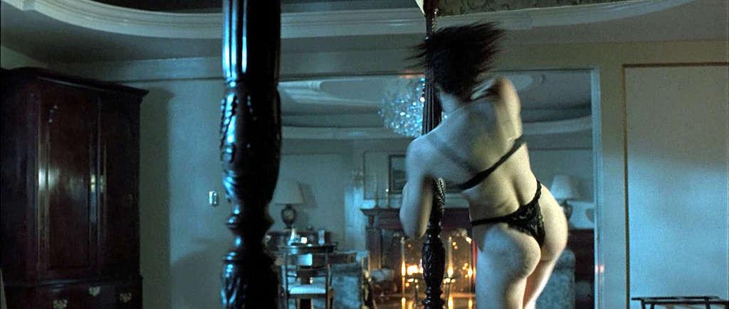 10P Jamie Lee Curtis dancing very sexy and performing streaptese in some movie caps