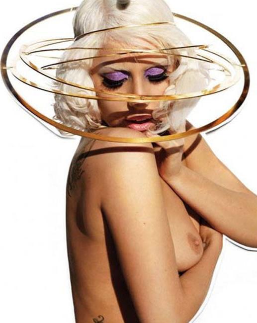 15P Lady Gaga shows her perfect ass and exposed tits