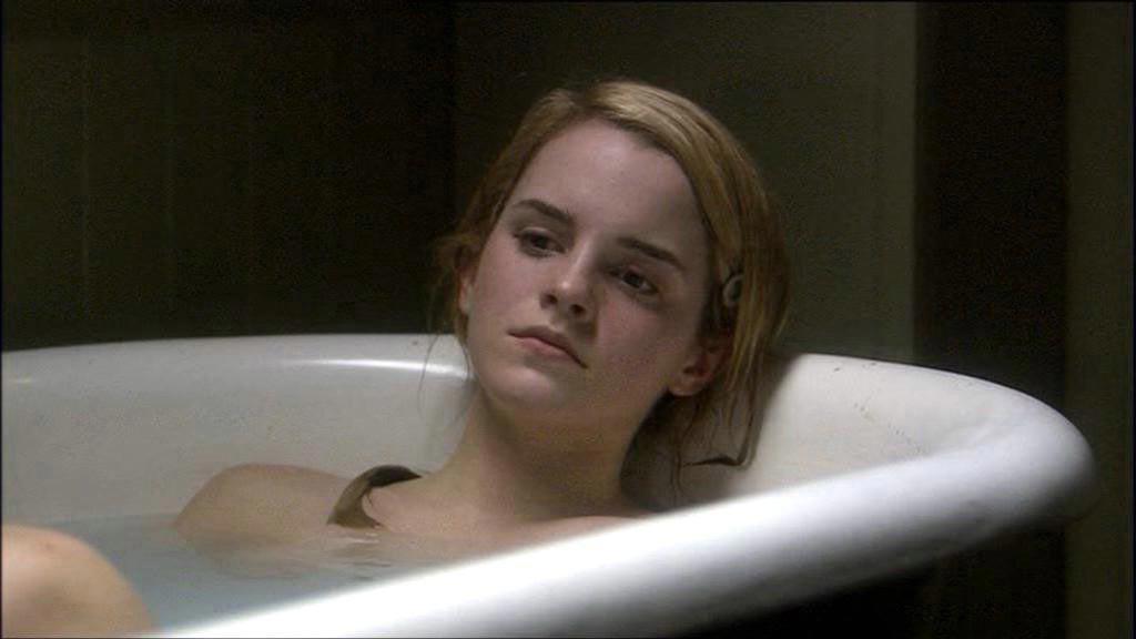 15P Emma Watson upskirt and fully naked in bathtub