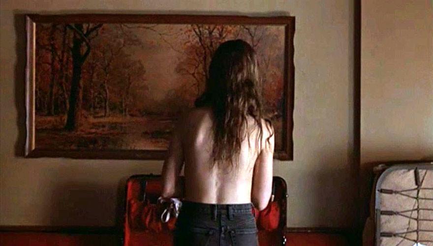 15P Gwyneth Paltrow showing her nice big tits in some nude movie caps