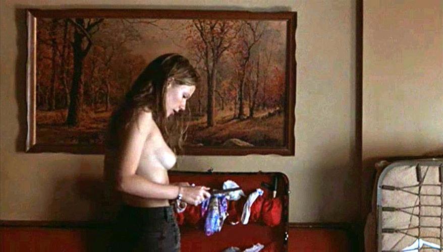 15P Gwyneth Paltrow showing her nice big tits in some nude movie caps