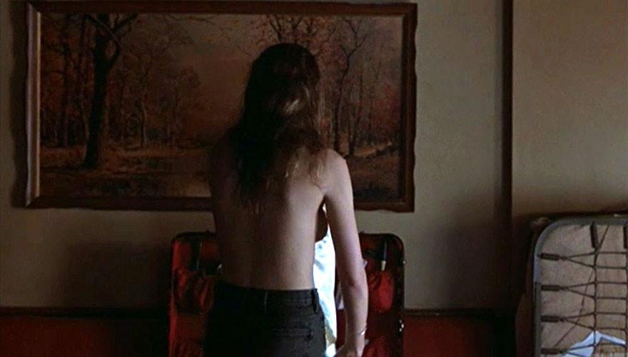 15P Gwyneth Paltrow showing her nice big tits in some nude movie caps