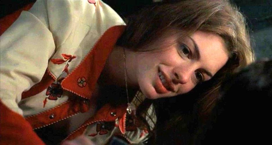 10P Anne Hathaway exposing her nice big tits in some nude movie caps