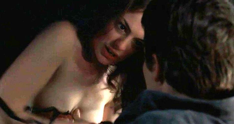 10P Anne Hathaway exposing her nice big tits in some nude movie caps