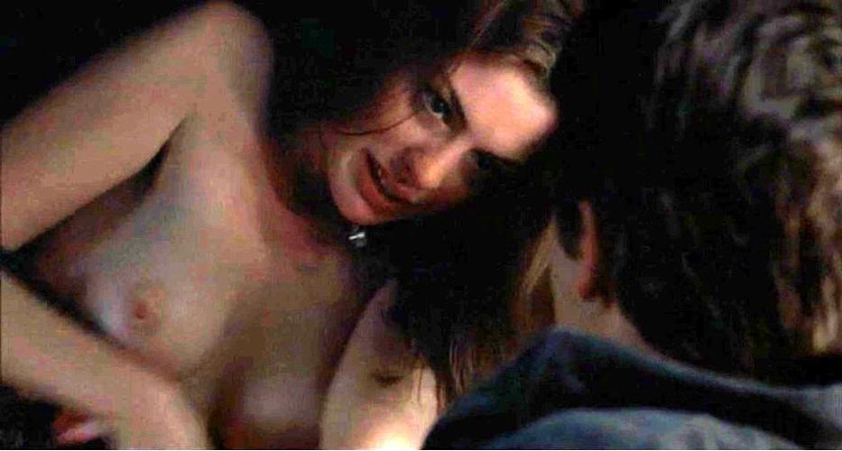 10P Anne Hathaway exposing her nice big tits in some nude movie caps