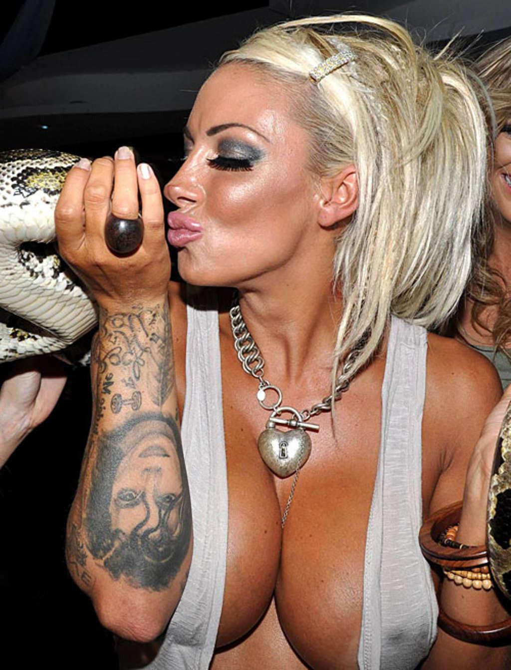 10P Jodie Marsh showing her nice big tits and posing very sexy in hot outfit paparaz